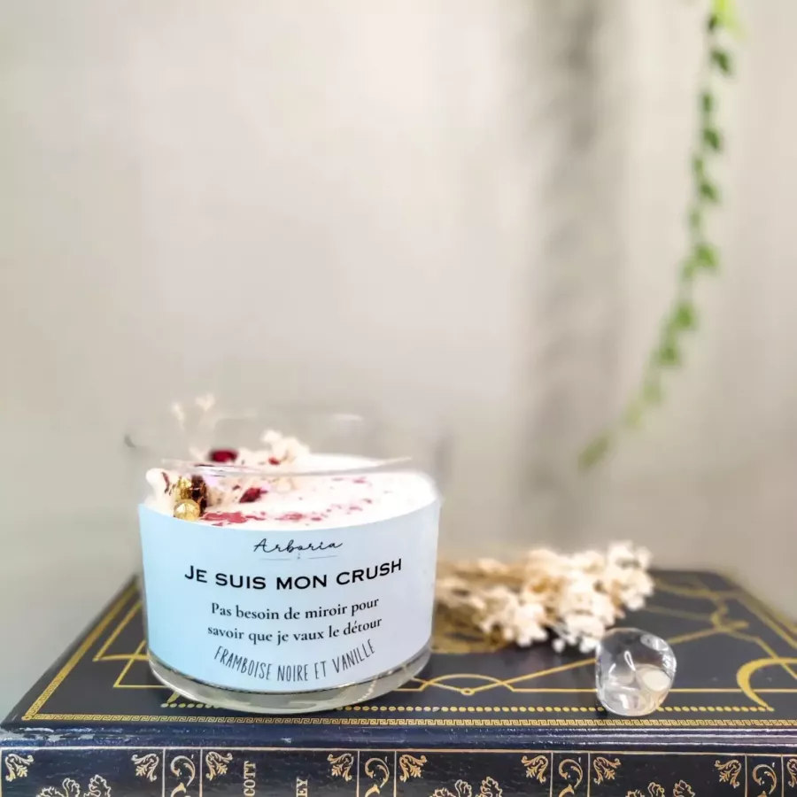 Bougie message : Je suis mon crush – parfum Framboise noire & Vanille Bougie message : Je suis mon crush – parfum Framboise noire & Vanille