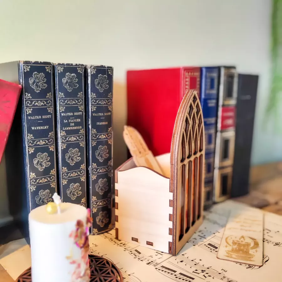 Décoration de bibliothèque - séparateur de livres