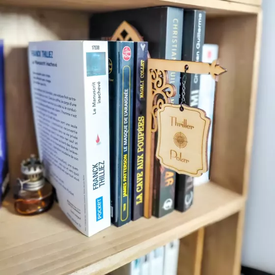 séparateur de livres bois arche des silences - cosy mystery