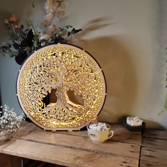 Lueur d’Yggdrasil - Luminaire en bois - 30 cm