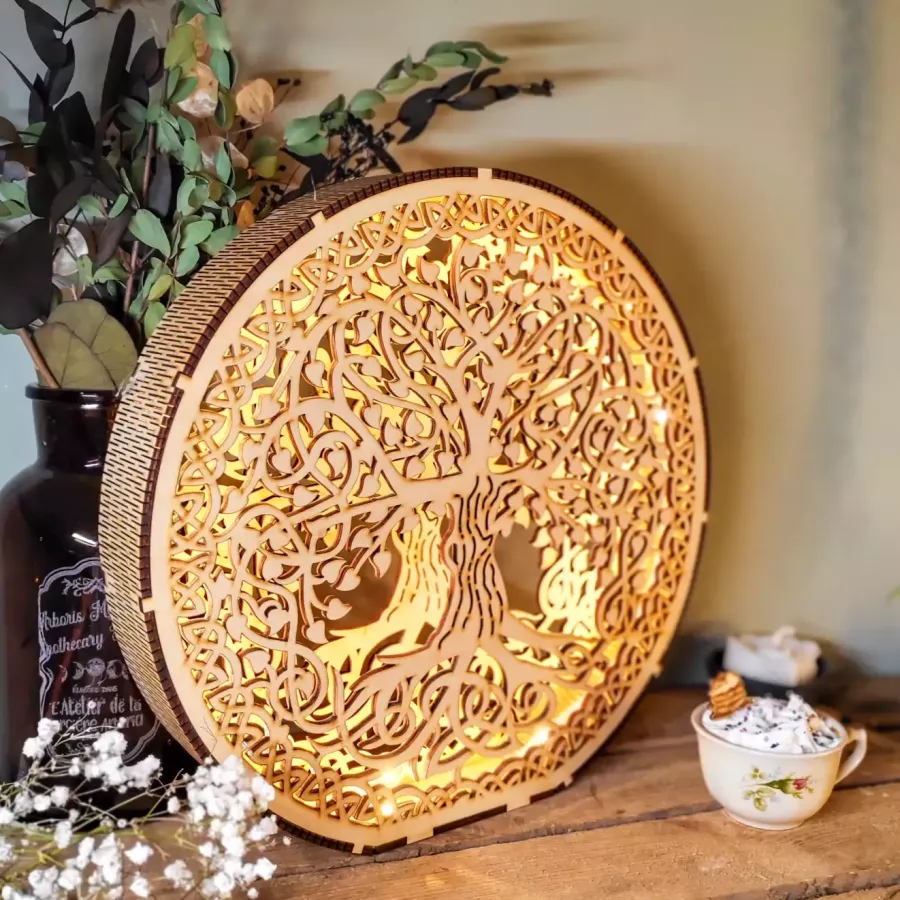 Lueur d’Yggdrasil - Luminaire en bois - 30 cm