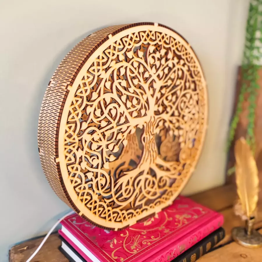 Lueur d’Yggdrasil - Luminaire en bois - 30 cm