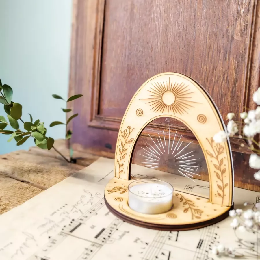Arche de lumière en bois et acrylique avec bougie d’intention - autel Imbolc