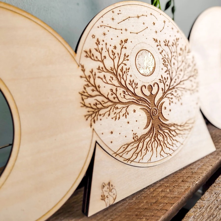 lune avec feuille d’or appliquée à la main sur décoration triple lune