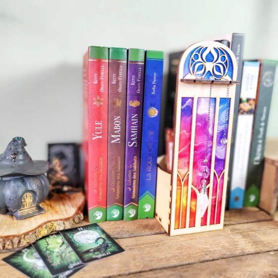 décoration bibliothèque flammes pendule