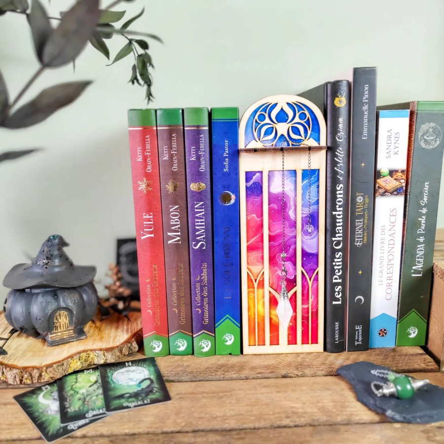 décoration bibliothèque flammes pendule