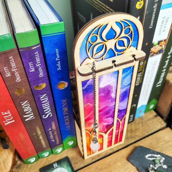 décoration bibliothèque flammes pendule