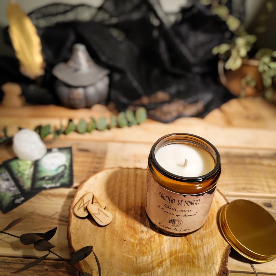 Bougie parfumée 200 g - Sorcière de minuit - Rituels et silence  - Eclipse de Lune