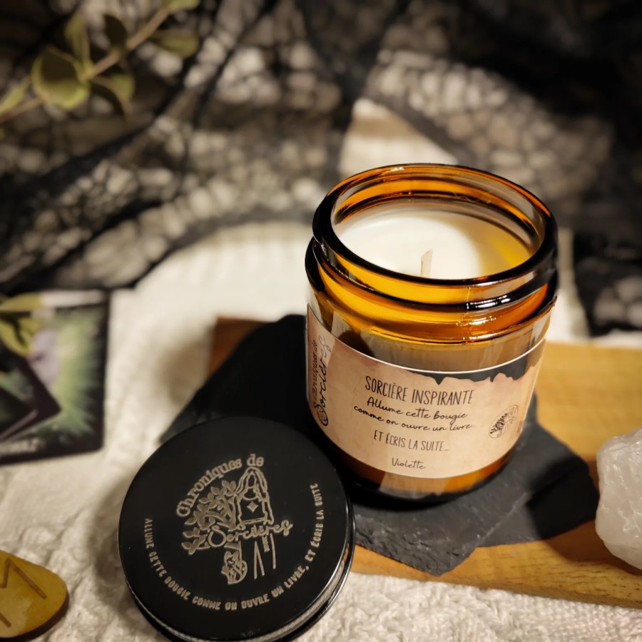 Bougie parfumée 90 g - Sorcière inspirante - Ecris la suite  - Violette