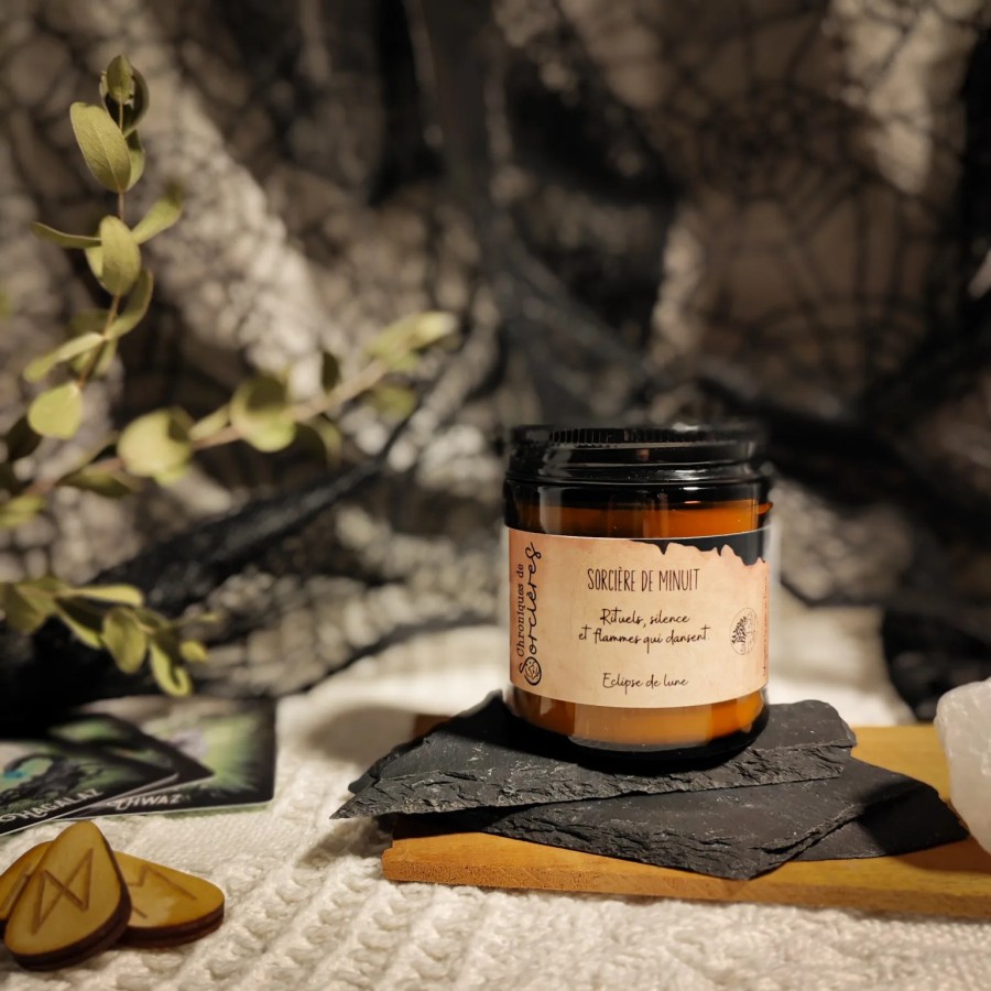 Bougie parfumée 90 g - Sorcière de minuit - Rituels et silence  - Eclipse de Lune