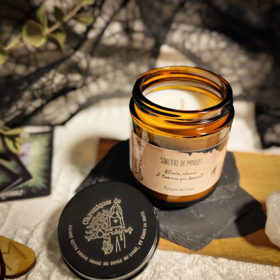 Bougie parfumée 90 g - Sorcière de minuit - Rituels et silence  - Eclipse de Lune