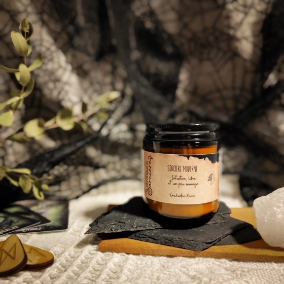 Bougie parfumée 90 g - Sorcière moderne - Intuitive et libre  - Orchidée noire