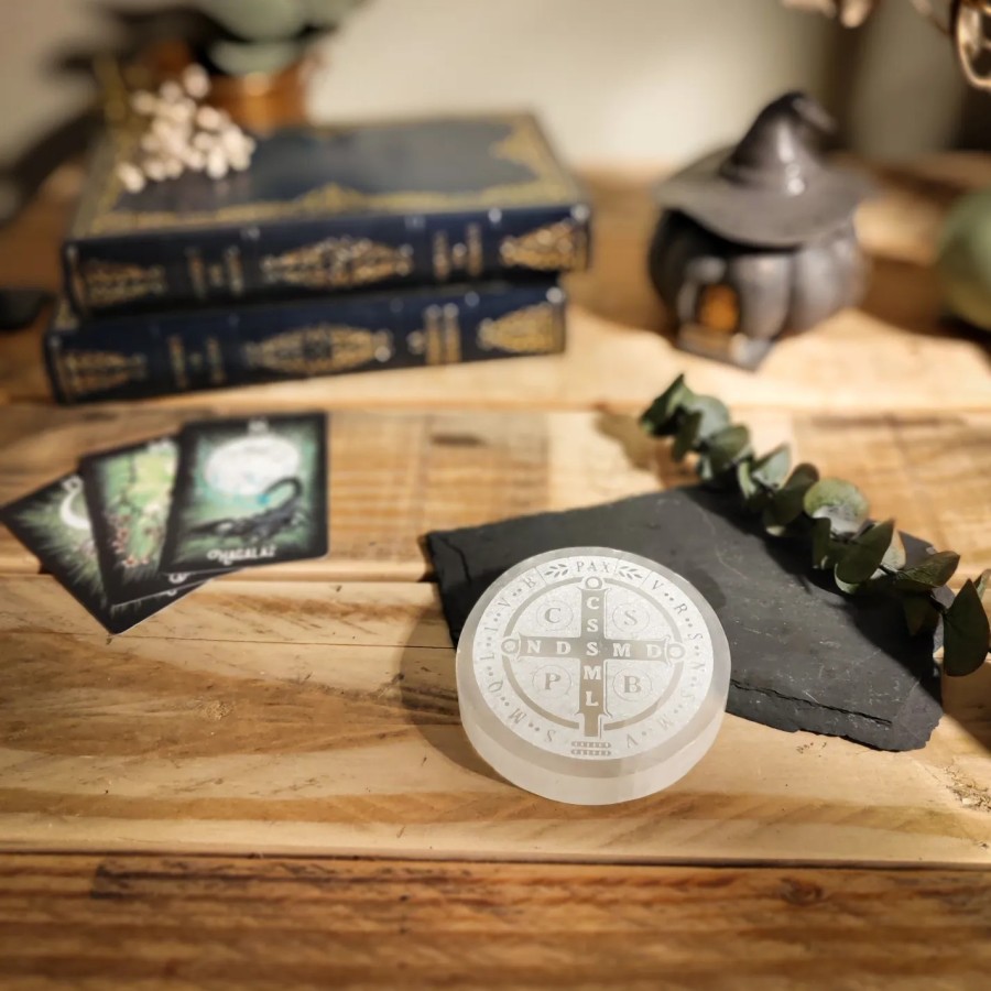 plaque sélénite croix saint benoît